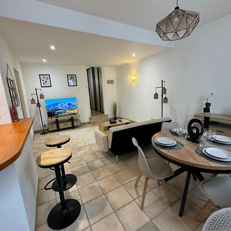 Charmant Appartement En Hypercentre De Кастелнодари Екстериор снимка