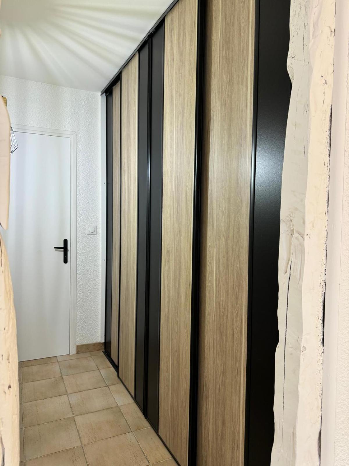 Charmant Appartement En Hypercentre De Кастелнодари Екстериор снимка